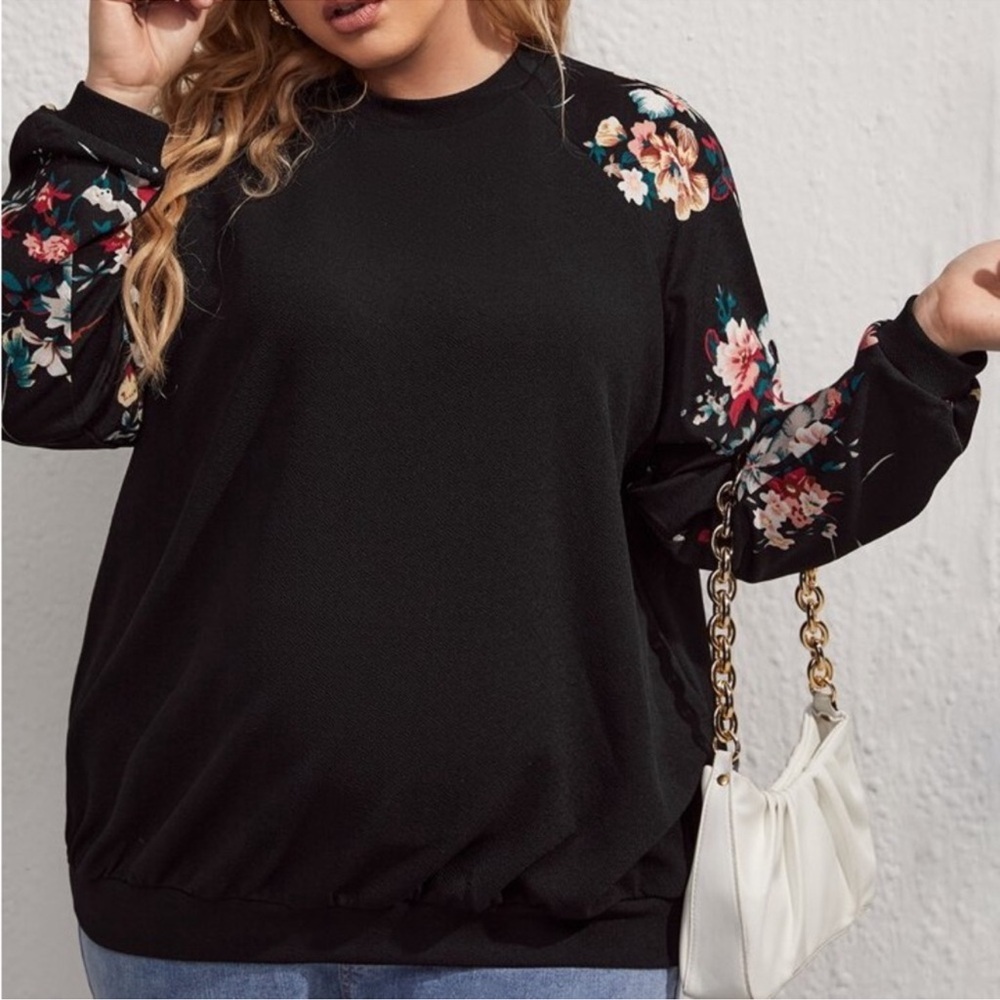 Floral  Abstract Black Long Sleeve top Size Large